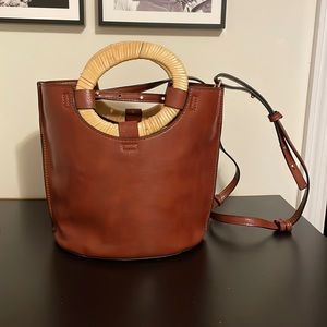 Elegant Brown Leather Shoulder Bag with Tan Accents